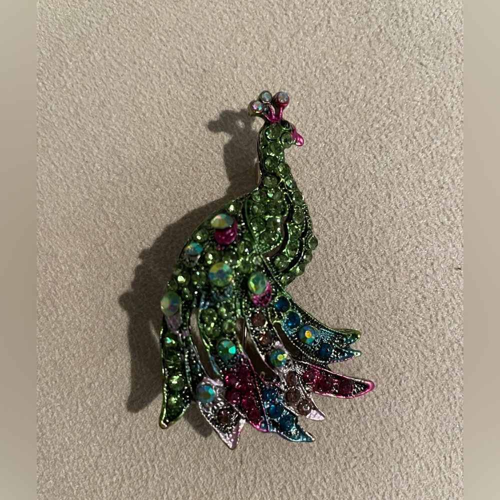 “NWOT” Peacock Brooch